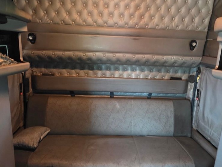 2008-kenworth-t660-image-41