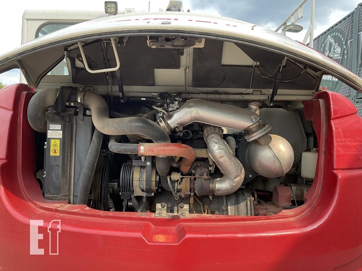 2019-takeuchi-tb2150-image-13