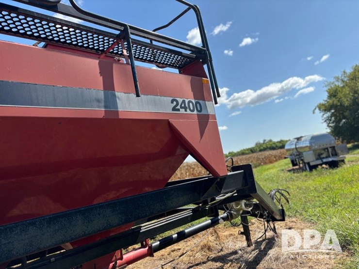 case-ih-2400-image-68