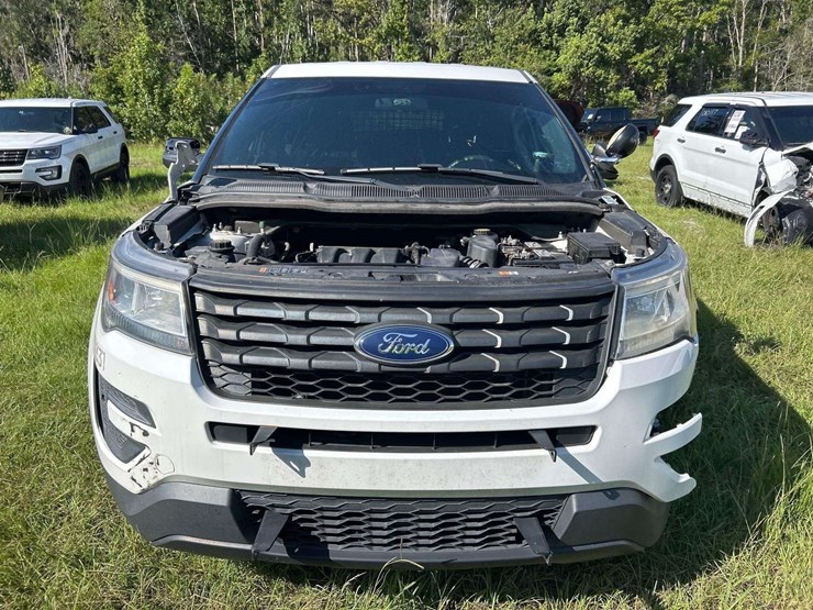2018-ford-explorer-image-14