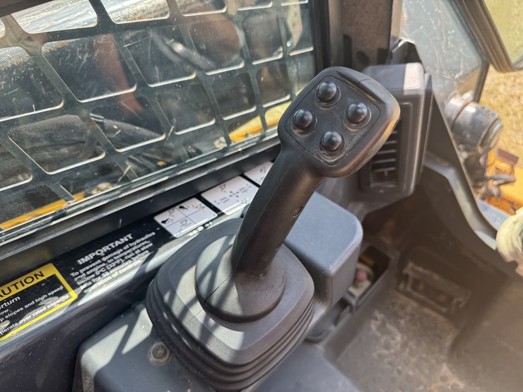 deere-325g-image-13