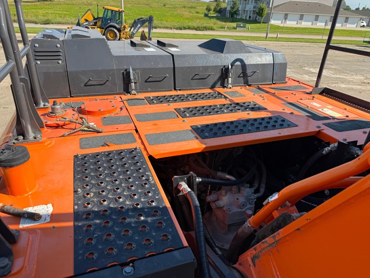 2019-hitachi-zx350lc-6n-image-20