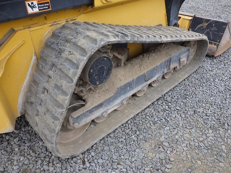 2020-deere-333g-image-34