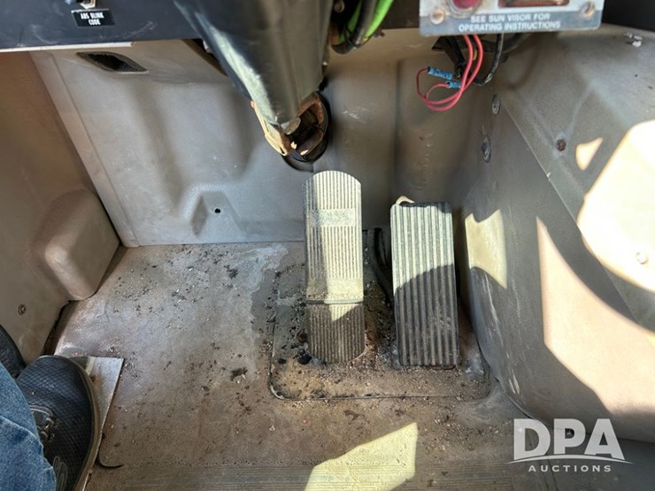 2006-ihc-9200i-van-truck-(cp0653,-unit-37745)-image-31