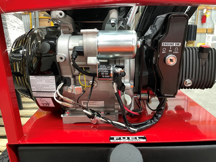 #2752-•-new-magnum-4000-hot-water-pressure-washer-image-13