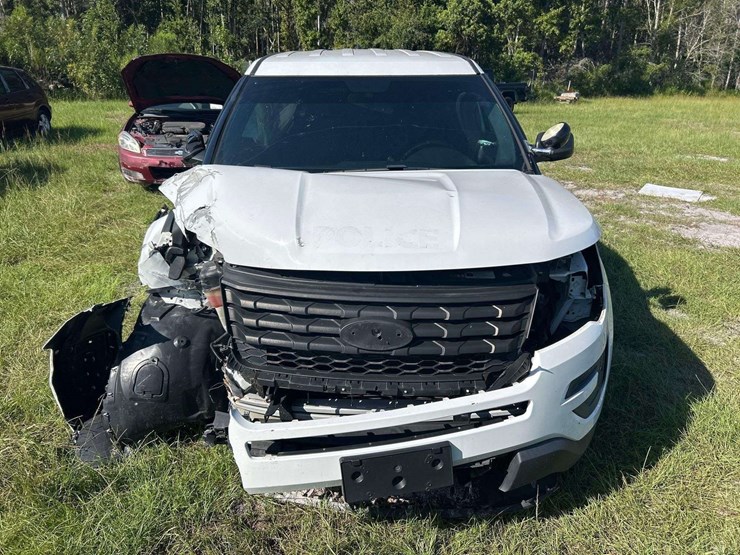 2018-ford-explorer-image-17