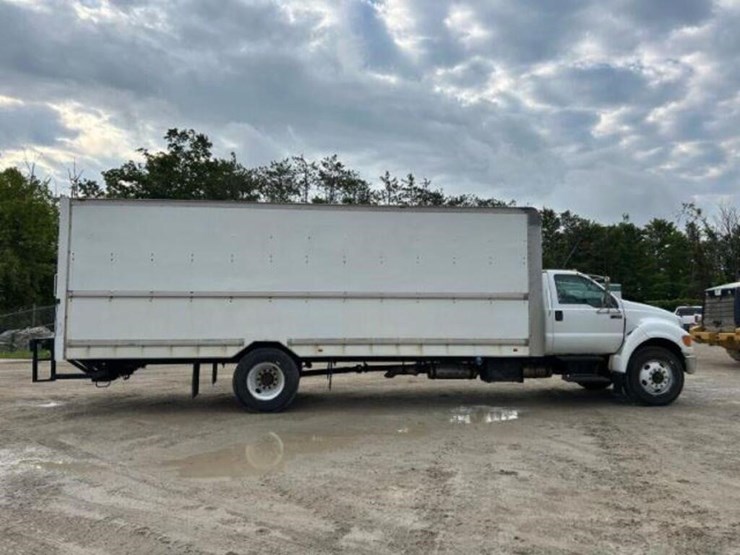2013-ford-f750-xl-image-3