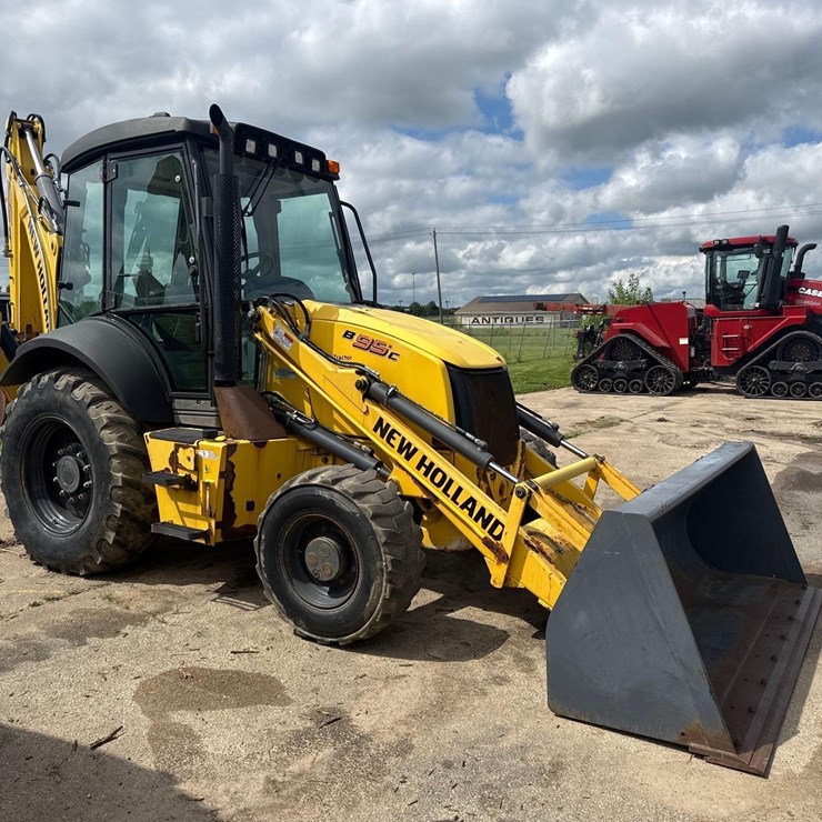 2017 NEW HOLLAND B95C