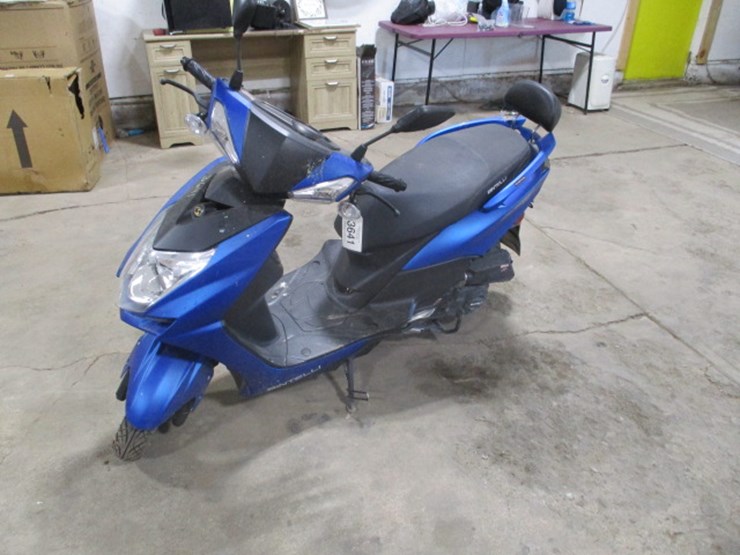 #3641-•-scooter-image-6