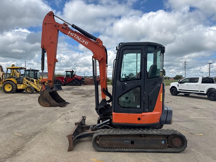 hitachi-zx35u-image-1