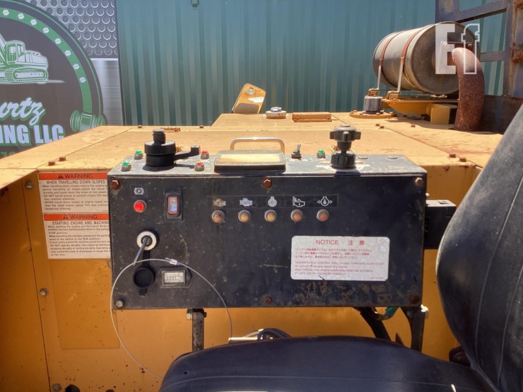 2015-morooka-mst800vd-image-19