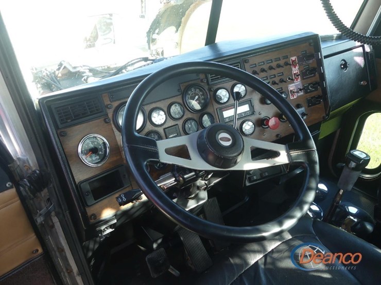 1997-peterbilt-378-image-18