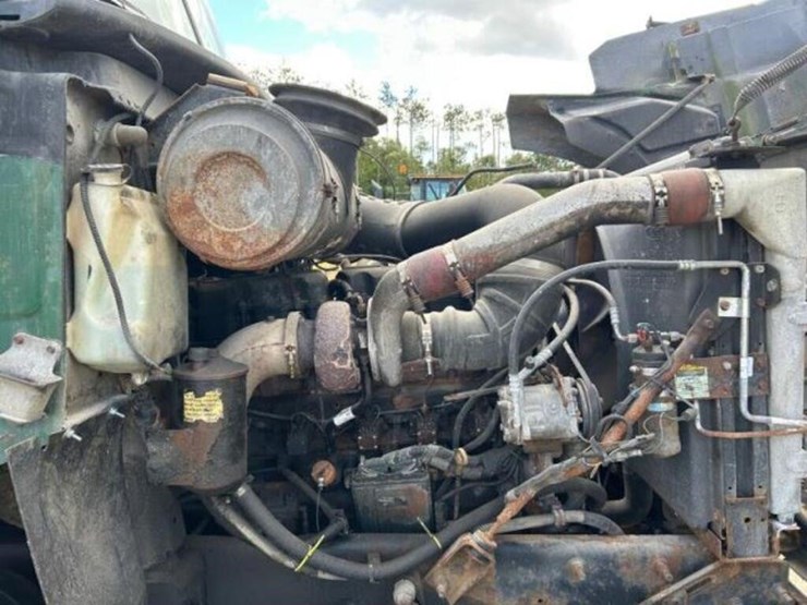 1999-mack-ch613-image-54