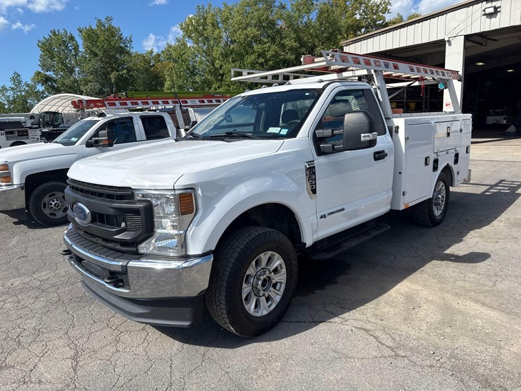 2022-ford-f350-image-1