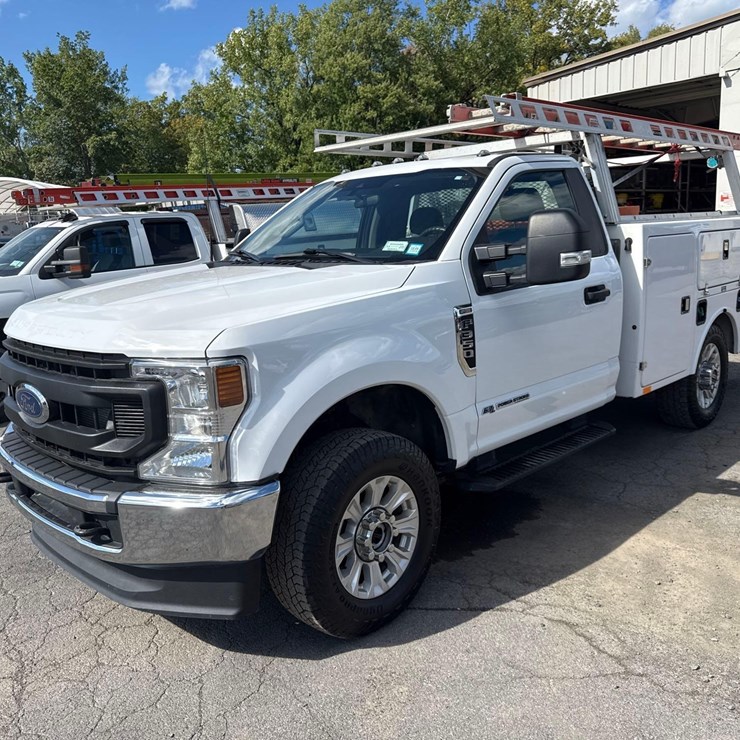 2022 FORD F350
