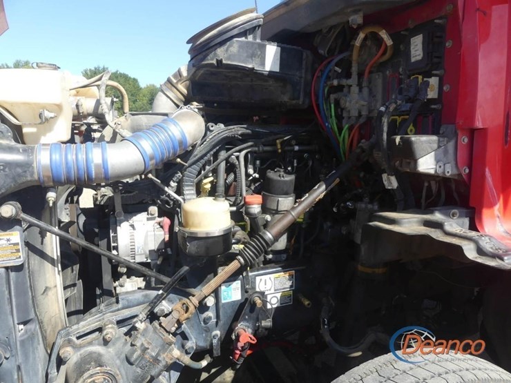 2016-kenworth-t680-image-9