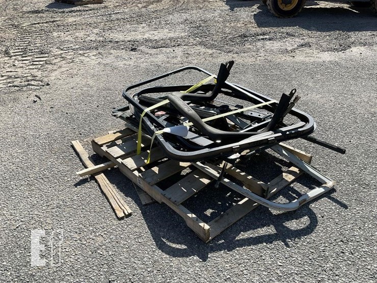 pallet-of-bobcat-&-takeuchi-doors-image-2