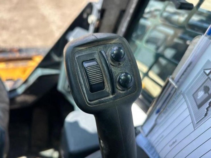 deere-331g-image-17