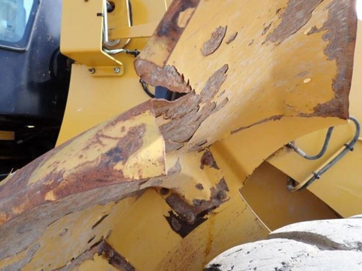 2014-caterpillar-950k-image-87