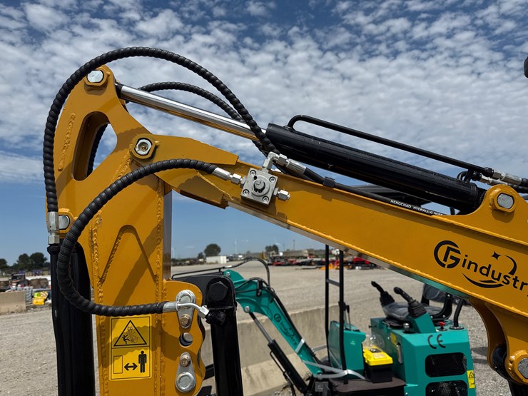#220-•-#26488-•-unused-cfg-qk18r-mini-excavator-qk18r202507060510-image-7