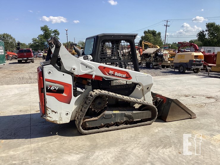 2022-bobcat-t64-image-11