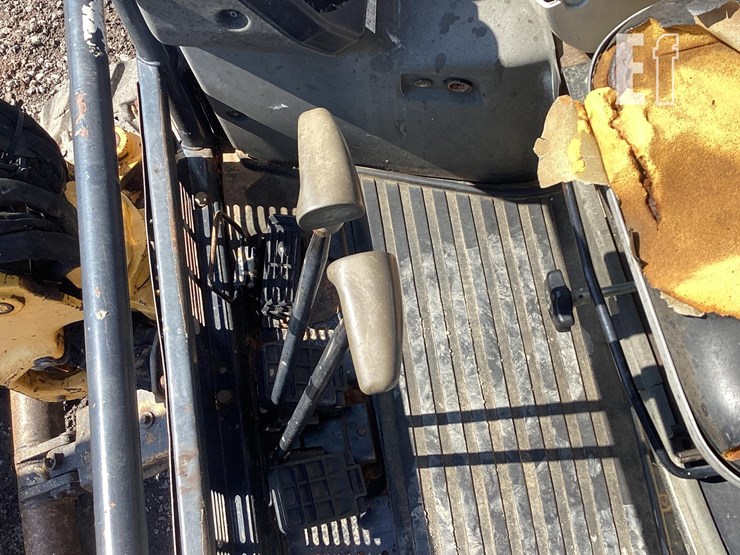 2013-deere-35d-image-18