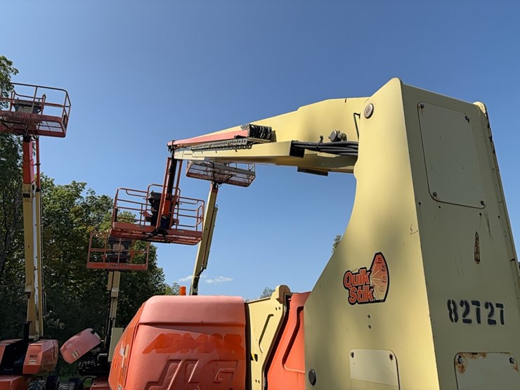 2015-jlg-800aj-image-8