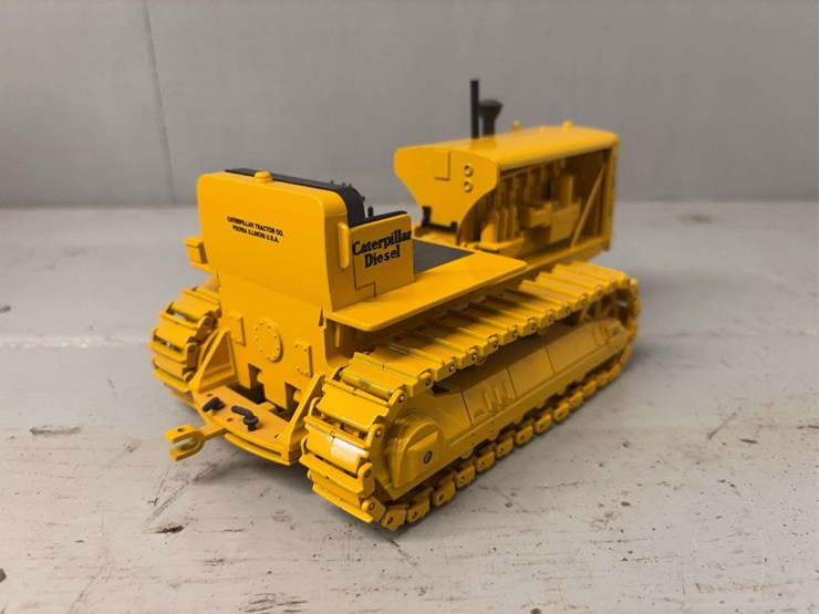 caterpillar-d9-image-35