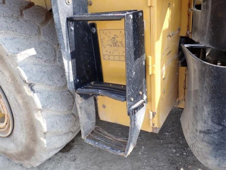 2014-caterpillar-950k-image-54