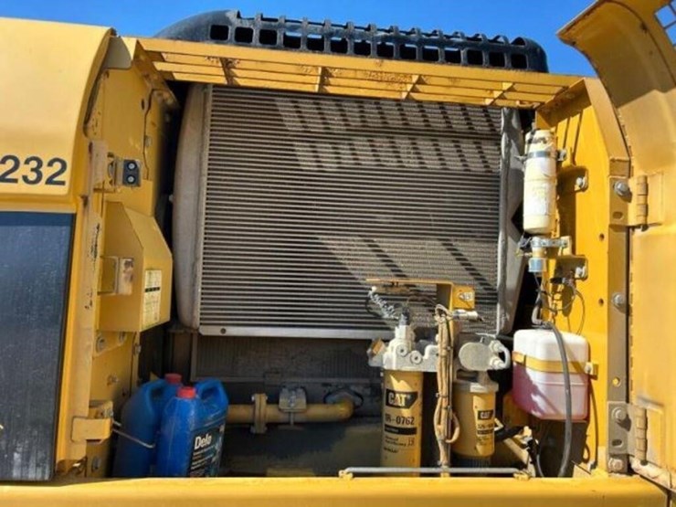 2010-caterpillar-324dl-image-20