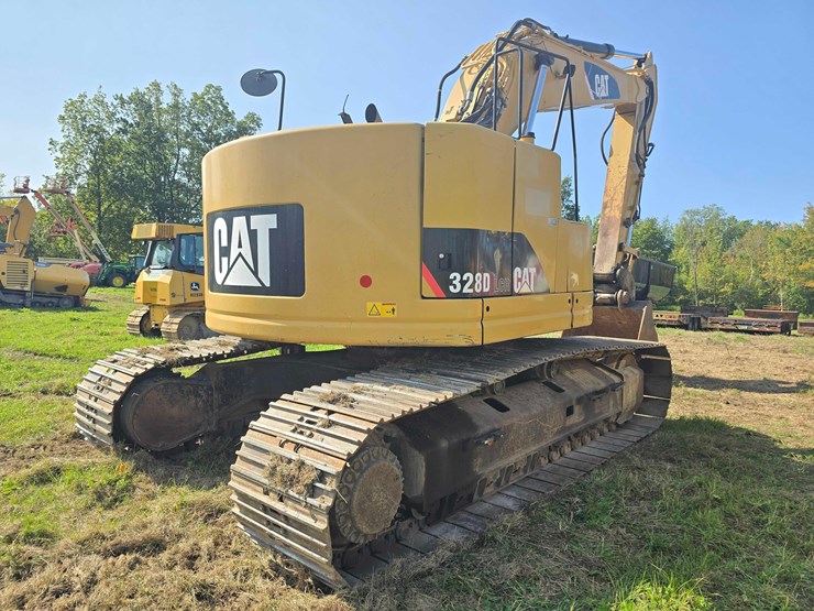 caterpillar-328d-image-11