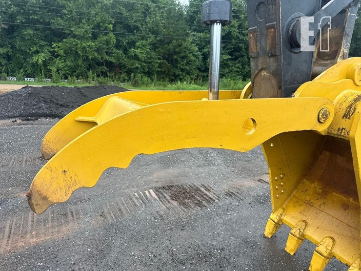 2021-deere-245g-lc-image-14