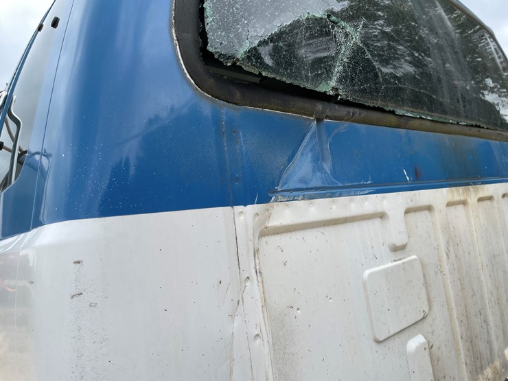 2001-ford-f750-image-25