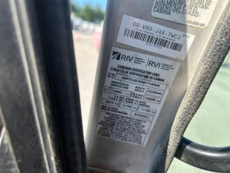 2009-peterbilt-pb320-coe-front-loading-t/a-garbage-image-32