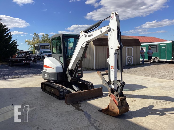 2015-bobcat-e32-image-18