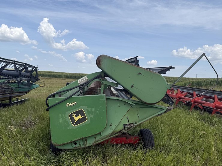 john-deere-224-image-10