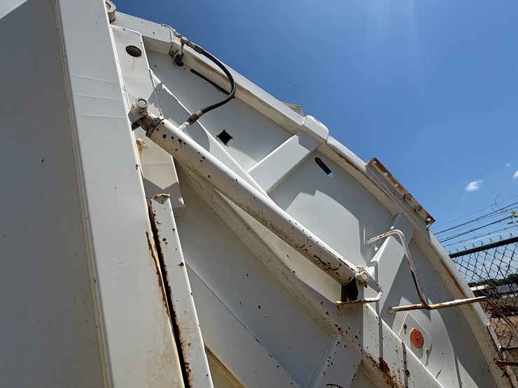 2003-international-durastar-4300-image-23