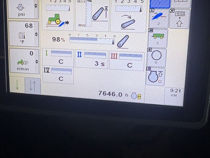 2010-john-deere-8320r-image-6