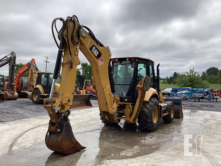 2019-caterpillar-440-image-4