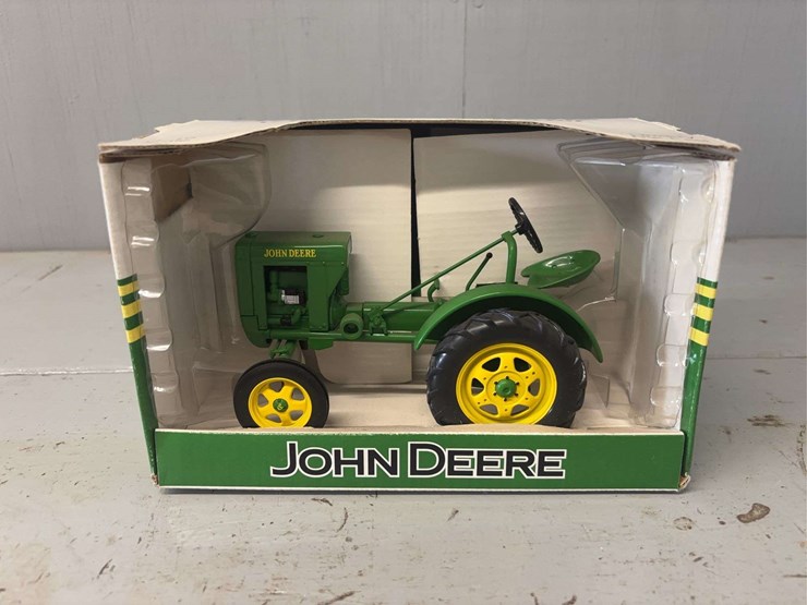 john-deere-16-image-16