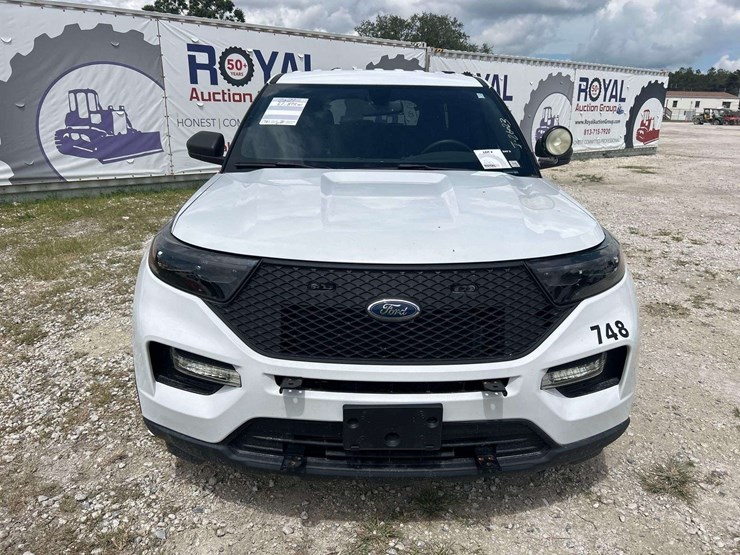 2021-ford-explorer-image-22