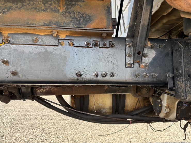 #11-•-#5197-•-2008-mack-granite-t/a-daycab-dump-truck-1m2ax04c68m003392-image-32
