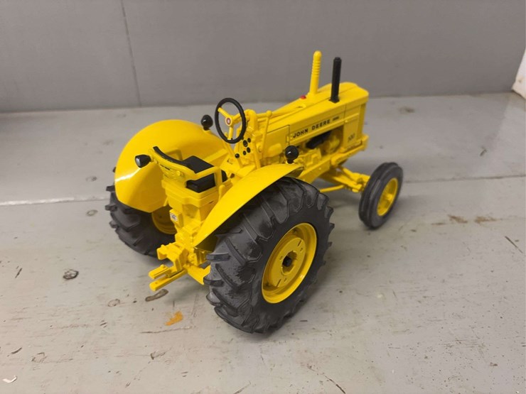 john-deere-720-image-23
