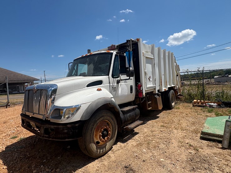 2003-international-durastar-4300-image-2