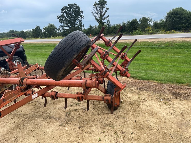 allis-chalmers-1200-image-9