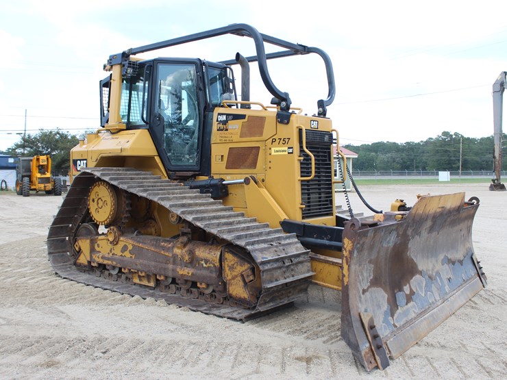 2020-caterpillar-d6n-lgp-image-2