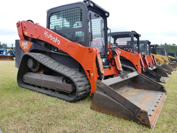2021-kubota-svl97-2-image-2