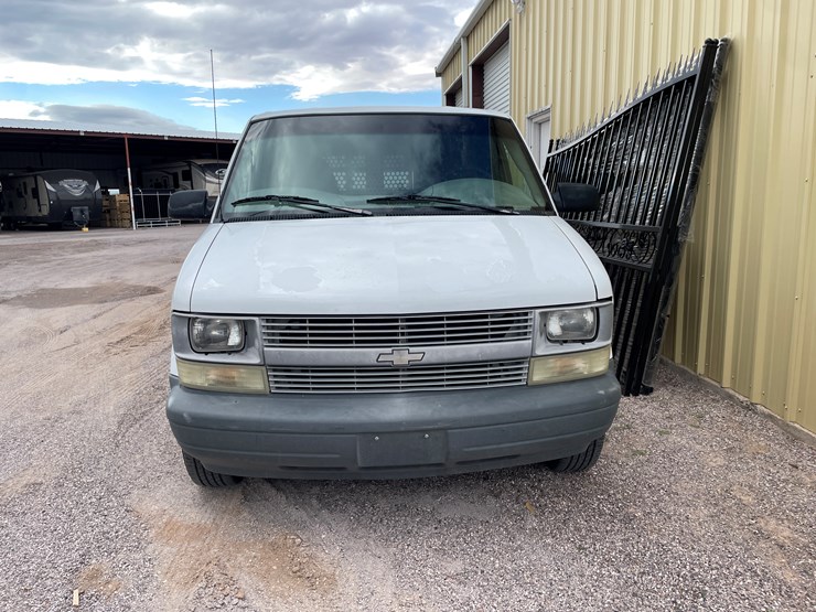 2004-chevrolet-astro-image-2