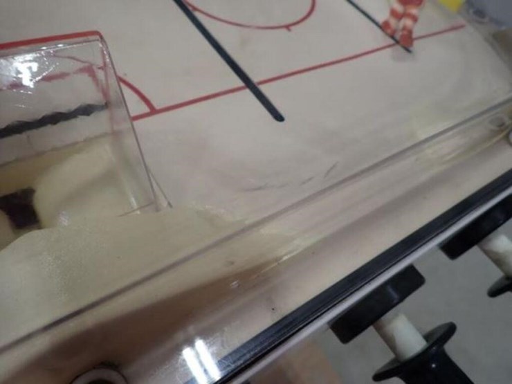 super-chexx-table-top-hockey-game-image-19