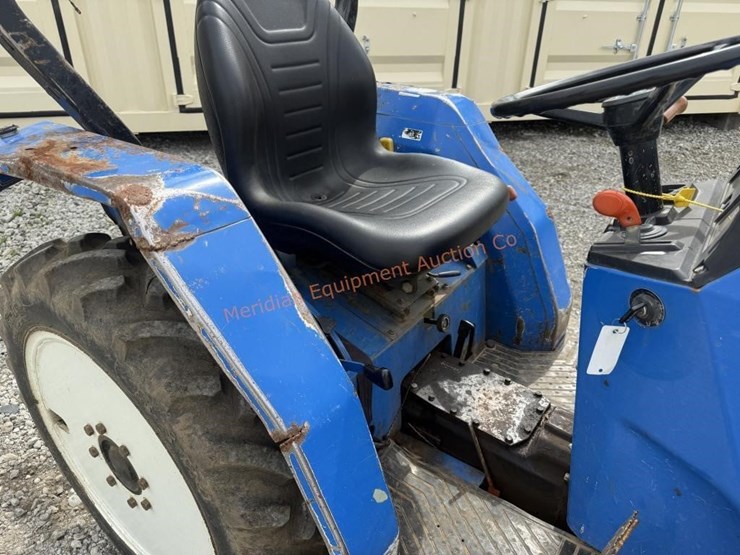 new-holland-tc30-image-19